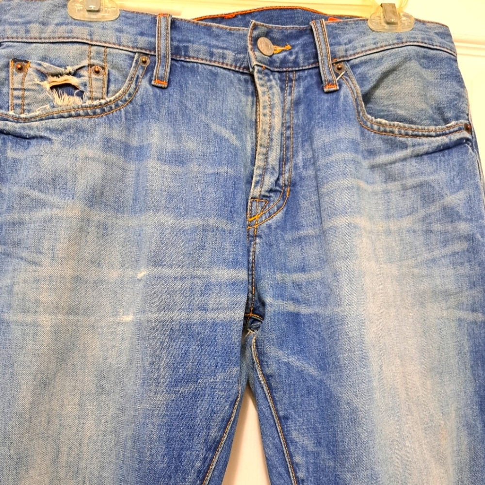 Jean Shop super distressed jeans